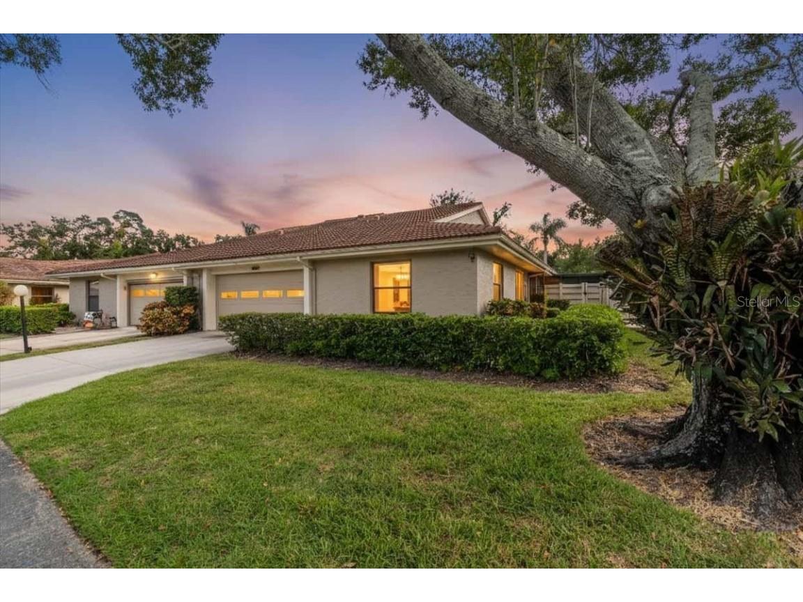 4565 Lakecrest Place #18 Sarasota FL 34233 A4668445 image1