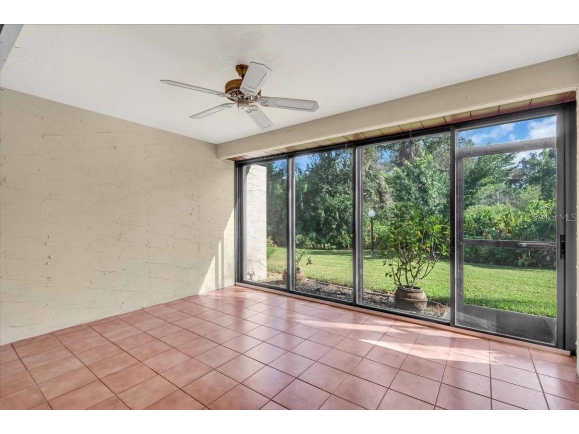 4565 Lakecrest Place #18 Sarasota FL 34233 A4668445 image10