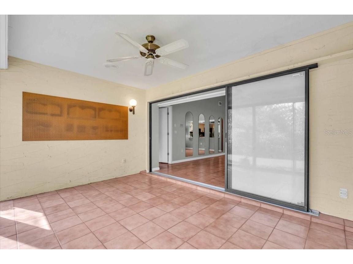 4565 Lakecrest Place #18 Sarasota FL 34233 A4668445 image11