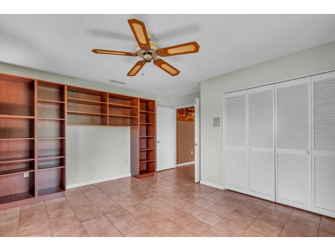 4565 Lakecrest Place #18 Sarasota FL 34233 A4668445 image25