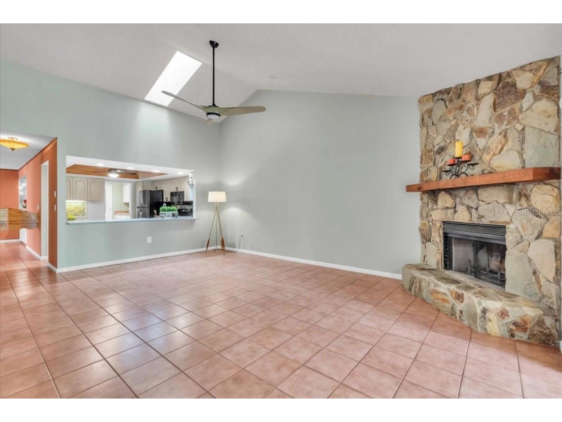 4565 Lakecrest Place #18 Sarasota FL 34233 A4668445 image9