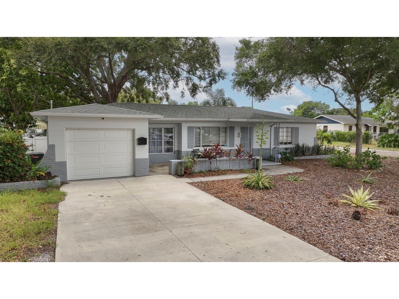 4566 24th Avenue N Saint Petersburg FL 33713 U8215411 image1