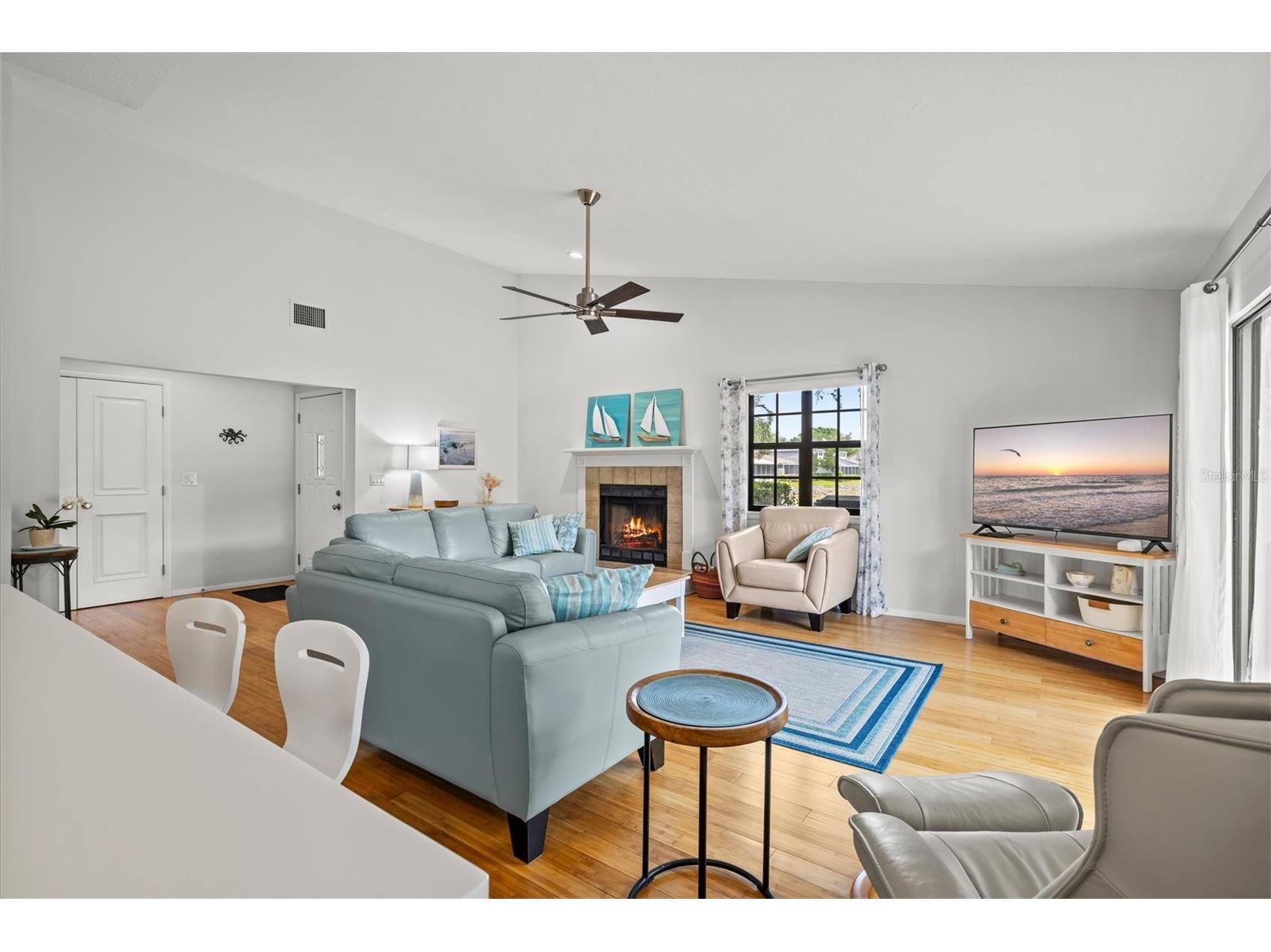 4566 Hidden View Place #7 Sarasota FL 34235 A4690147 image7