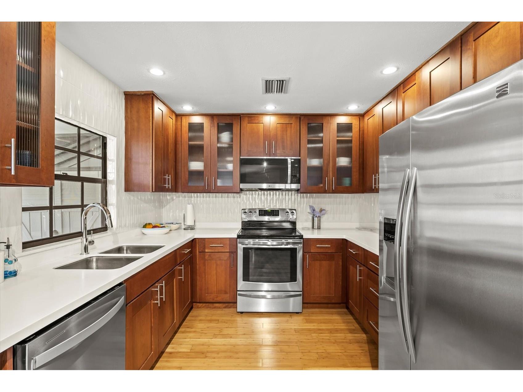 4566 Hidden View Place #7 Sarasota FL 34235 A4690147 image9