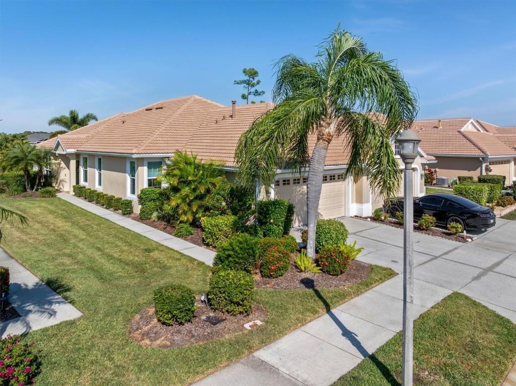 4567 Whispering Oaks Dr North Port FL 34287 D6145081 image1