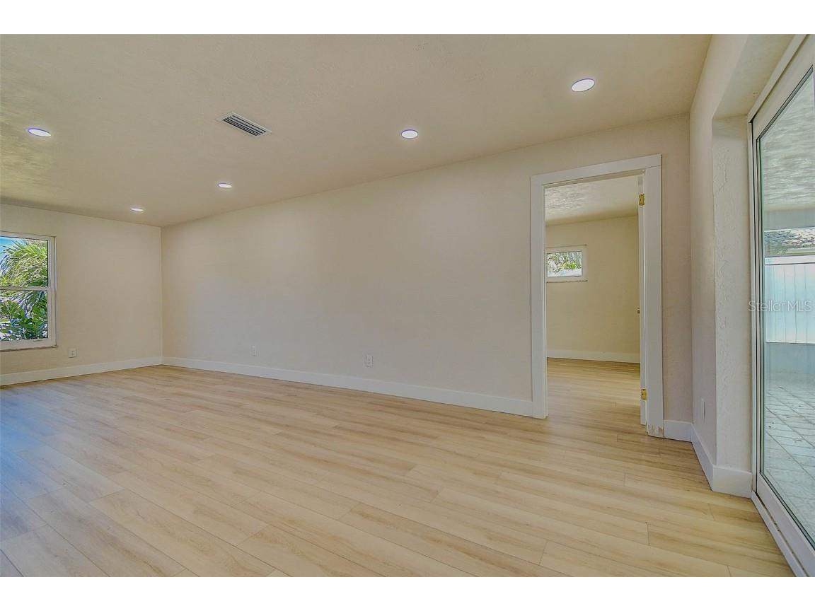 4568 40th Street S Saint Petersburg FL 33711 TB8434196 image22