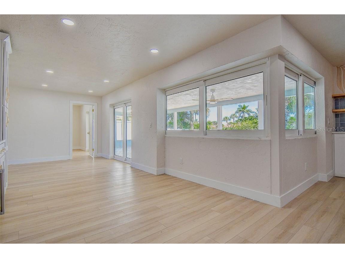 4568 40th Street S Saint Petersburg FL 33711 TB8434196 image25