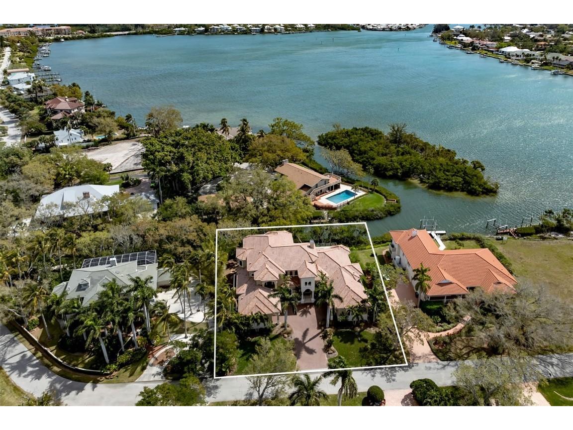 457 Anchorage Drive Nokomis FL 34275 - INTERCOASTAL WATERWAY N6136168 image1