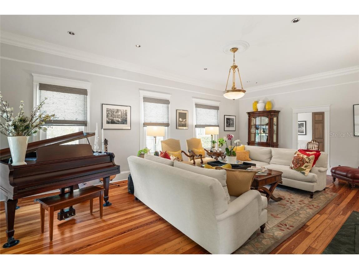 457 E New England Avenue Winter Park FL 32789 O6345511 image4