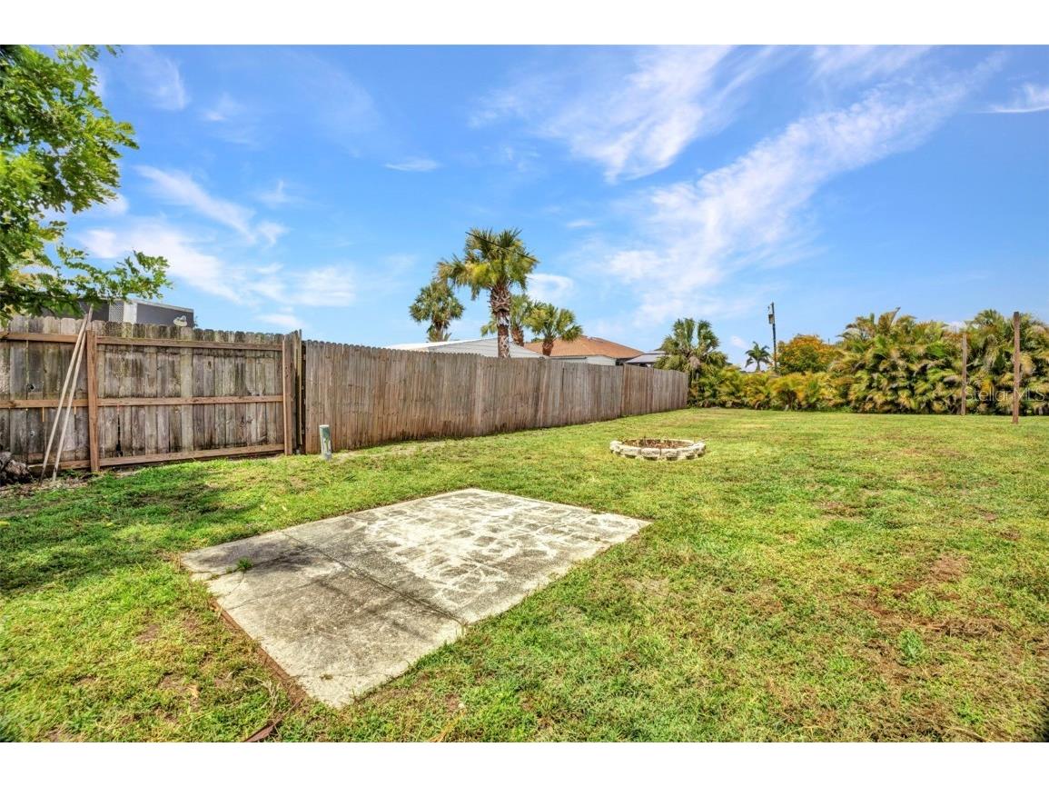 457 Glenridge Avenue NW Port Charlotte FL 33952 C7511213 image32