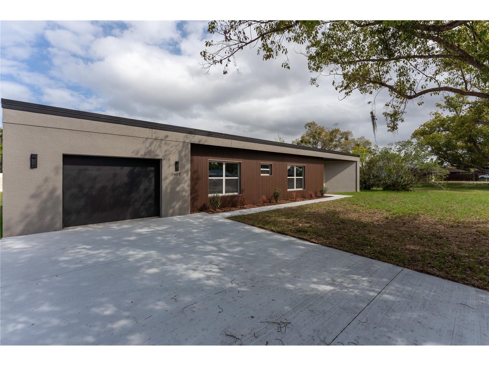 457 Riverview Avenue Sanford FL 32771 O6415125 image1