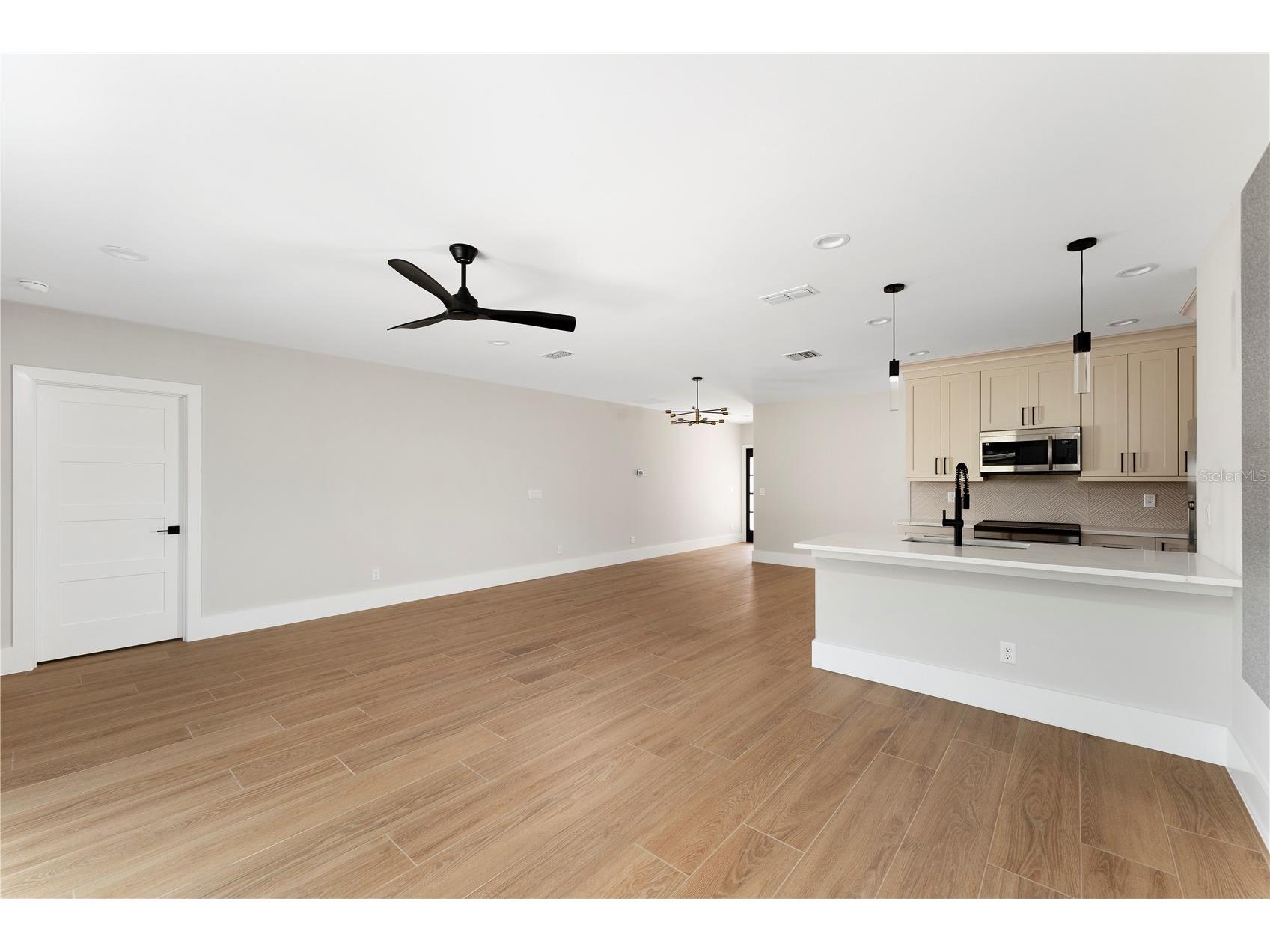457 Riverview Avenue Sanford FL 32771 O6415125 image11
