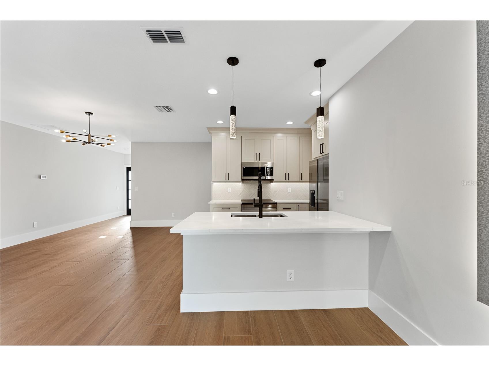 457 Riverview Avenue Sanford FL 32771 O6415125 image18