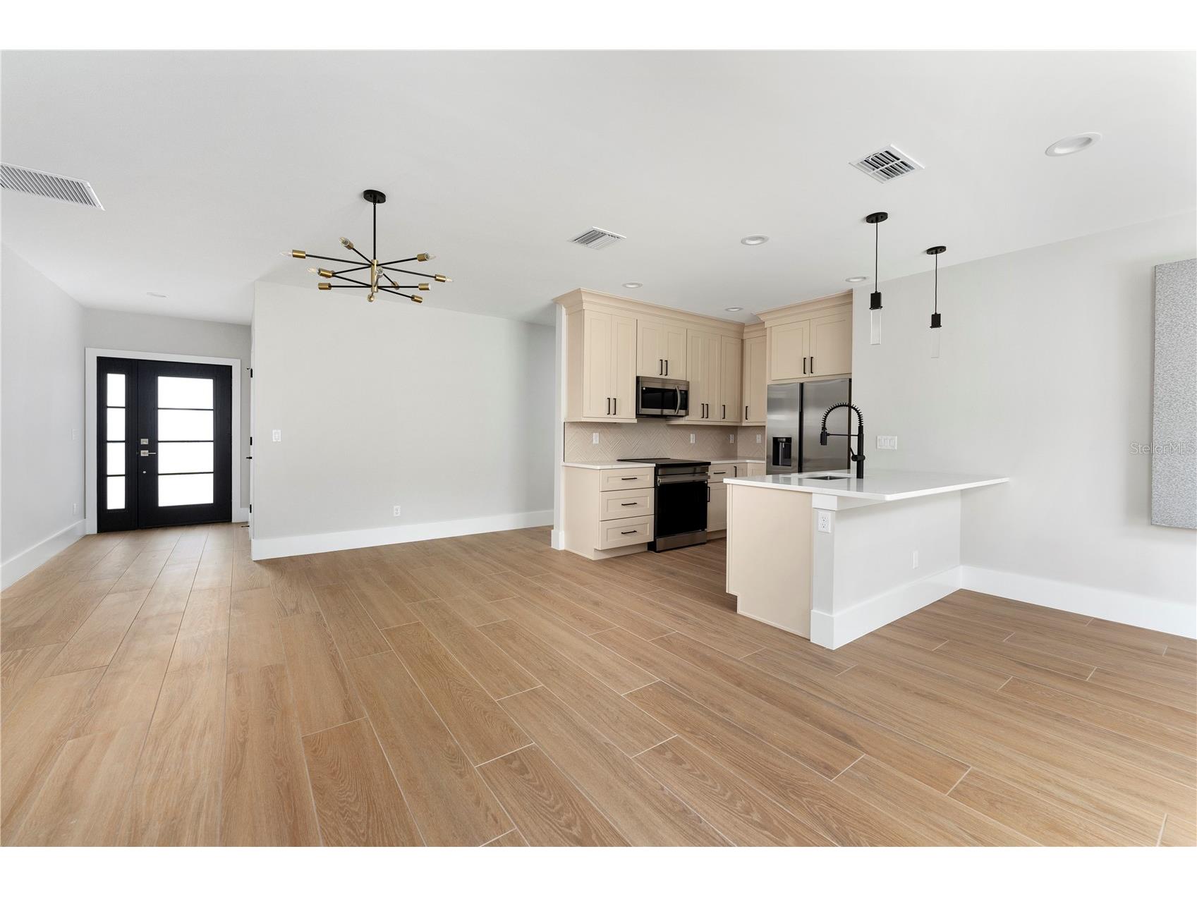 457 Riverview Avenue Sanford FL 32771 O6415125 image5