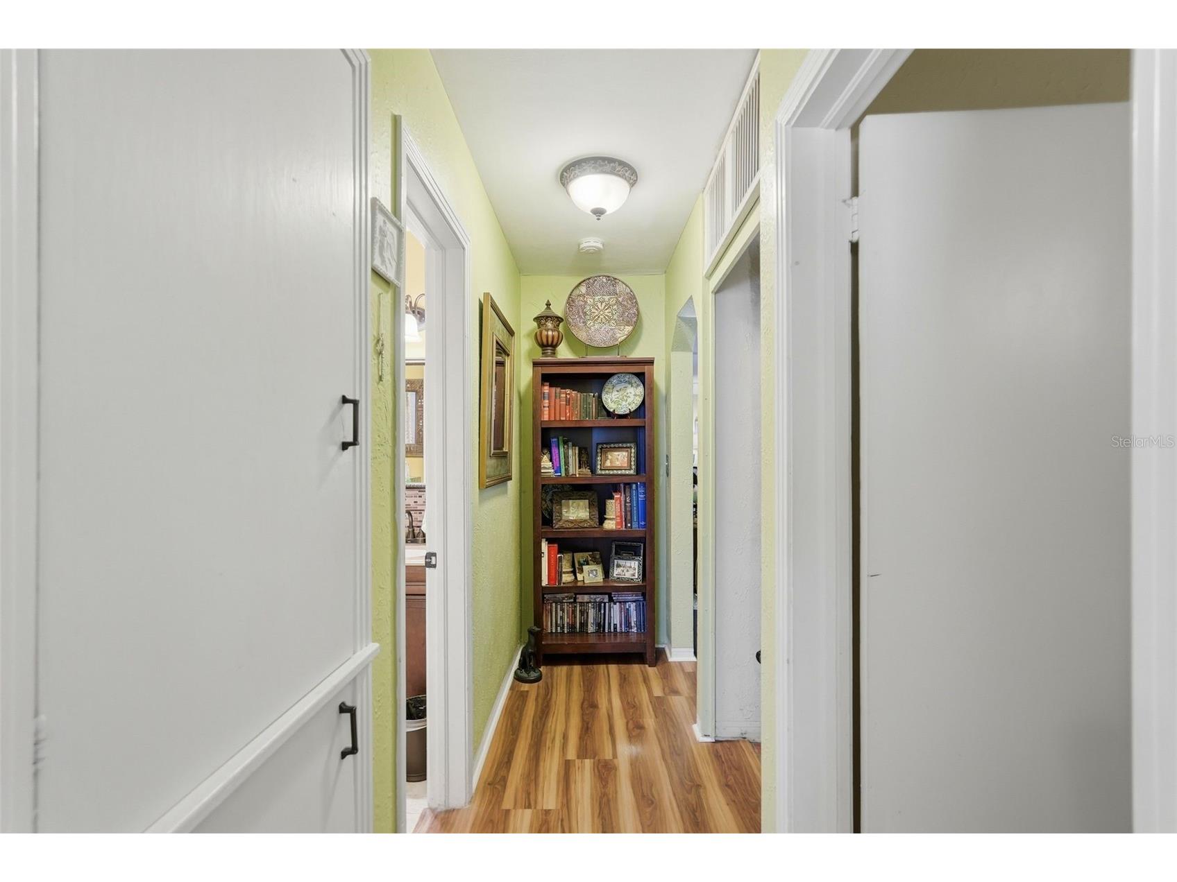 4570 Haines Road N Saint Petersburg FL 33714 TB8518777 image18