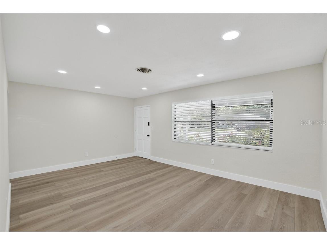 4573 20th Avenue N Saint Petersburg FL 33713 TB8454969 image6