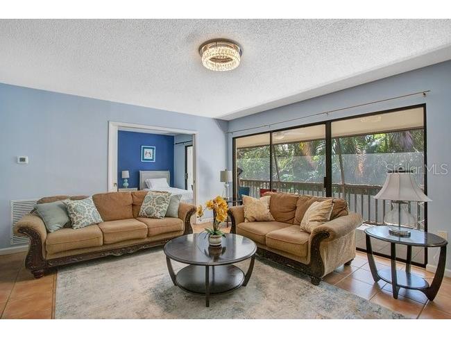 4574 Ringwood Meadow #4 Sarasota FL 34235 A4670157 image12