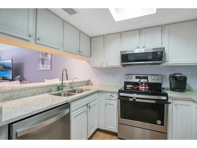 4574 Ringwood Meadow #4 Sarasota FL 34235 A4670157 image17