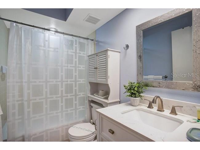 4574 Ringwood Meadow #4 Sarasota FL 34235 A4670157 image21