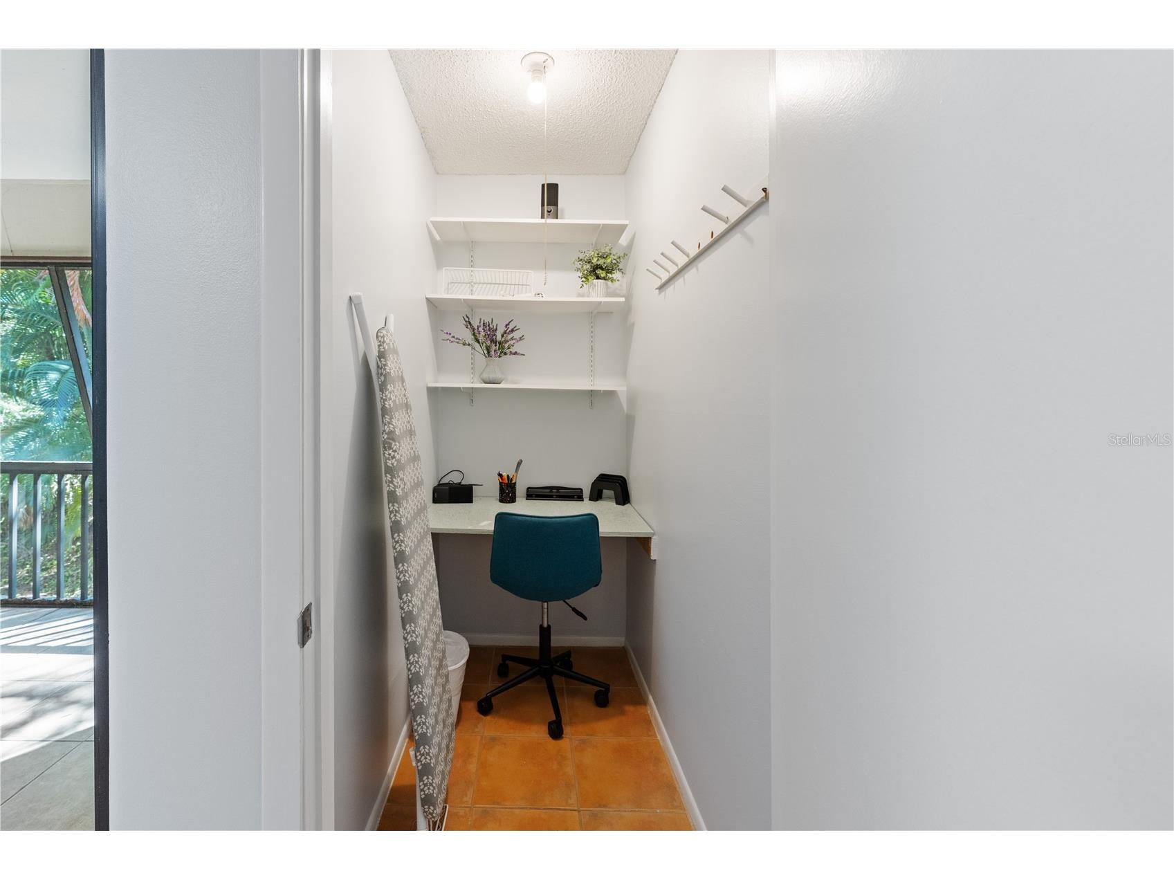 4574 Ringwood Meadow #4 Sarasota FL 34235 O6388000 image18