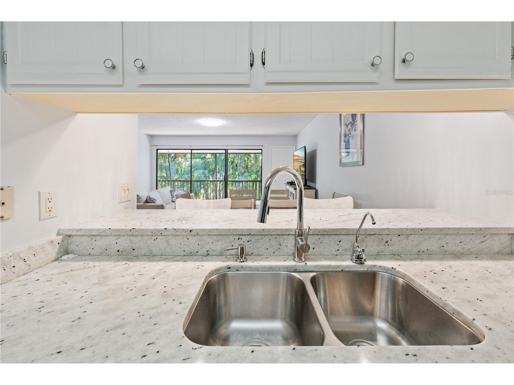 4574 Ringwood Meadow #4 Sarasota FL 34235 O6388000 image5