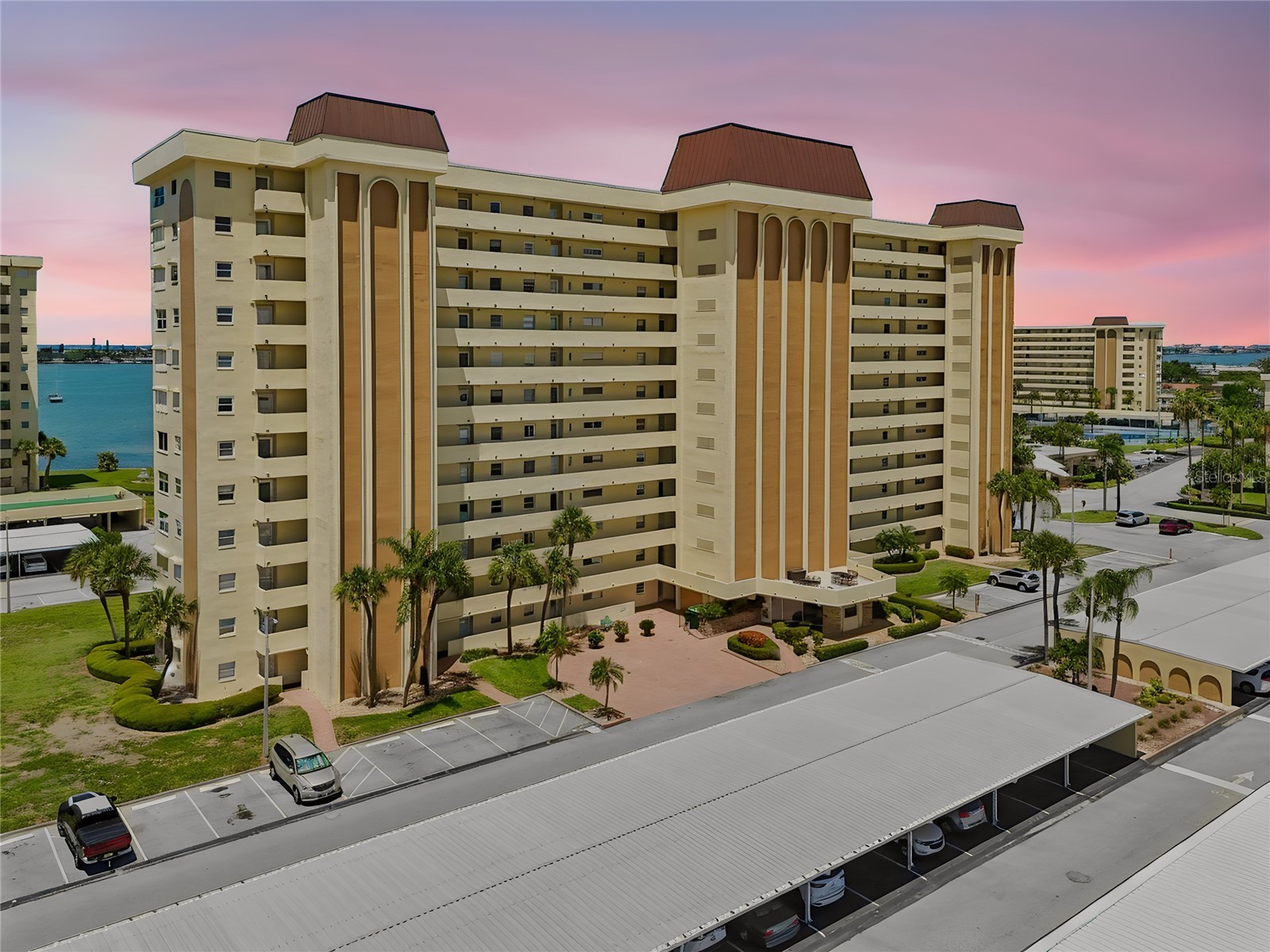 4575 Cove Circle #101 Saint Petersburg FL 33708 TB8528026 image1