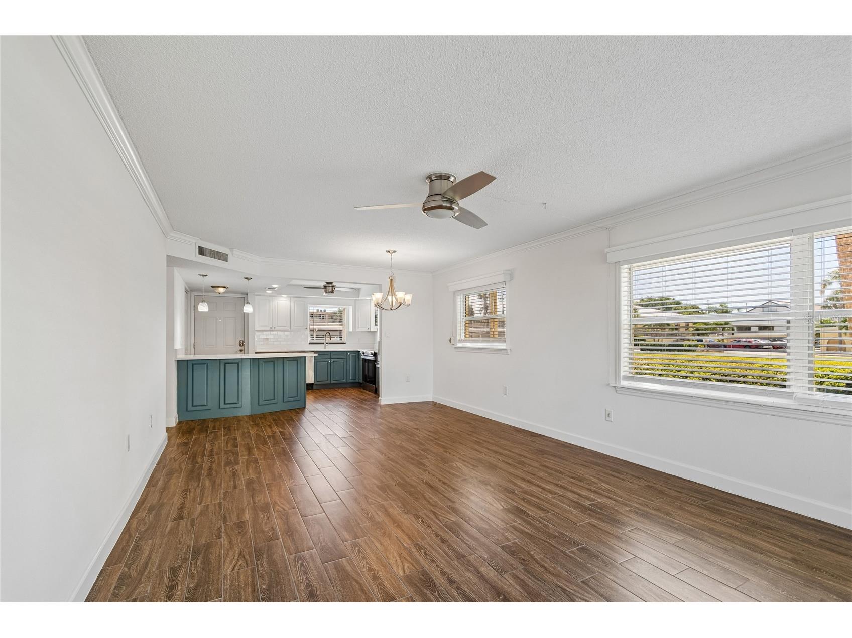 4575 Cove Circle #101 Saint Petersburg FL 33708 TB8528026 image18