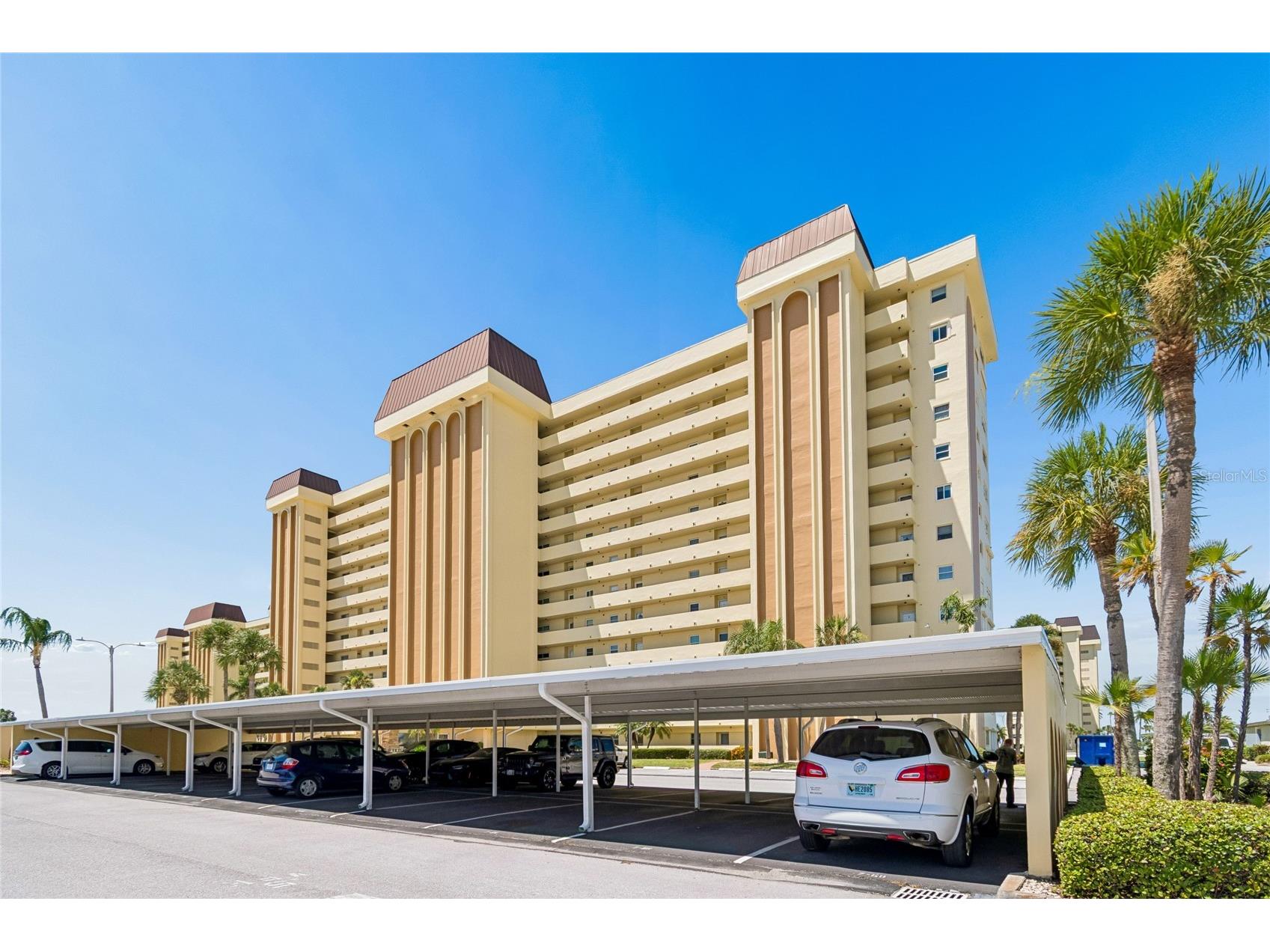 4575 Cove Circle #101 Saint Petersburg FL 33708 TB8528026 image2