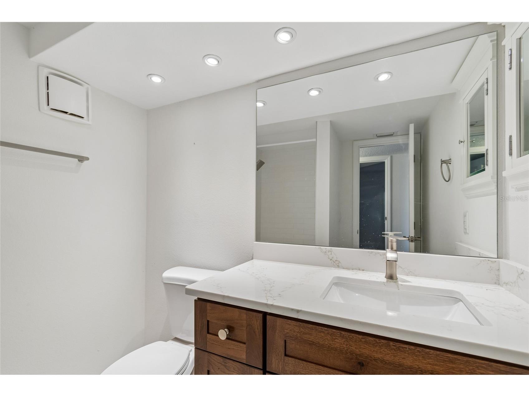4575 Cove Circle #101 Saint Petersburg FL 33708 TB8528026 image29