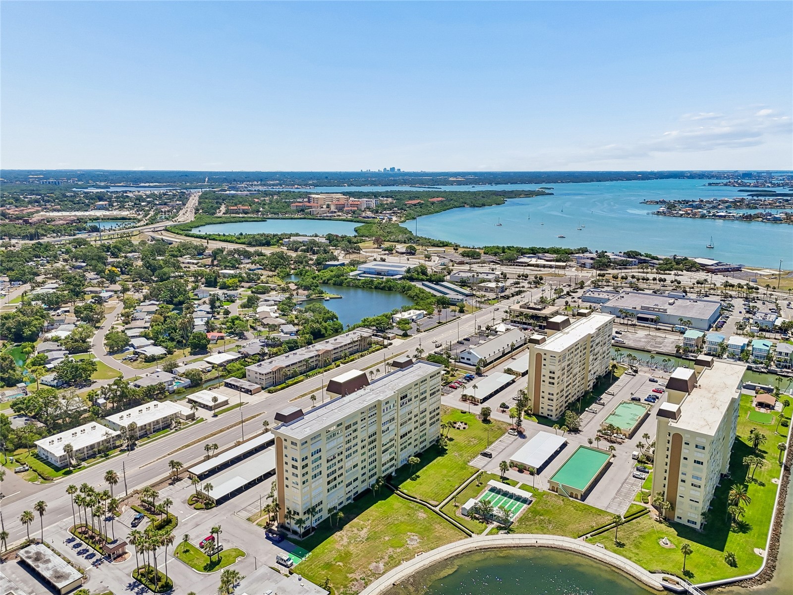 4575 Cove Circle #101 Saint Petersburg FL 33708 TB8528026 image48