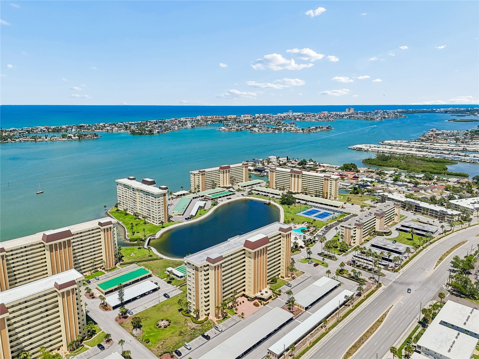 4575 Cove Circle #101 Saint Petersburg FL 33708 TB8528026 image51