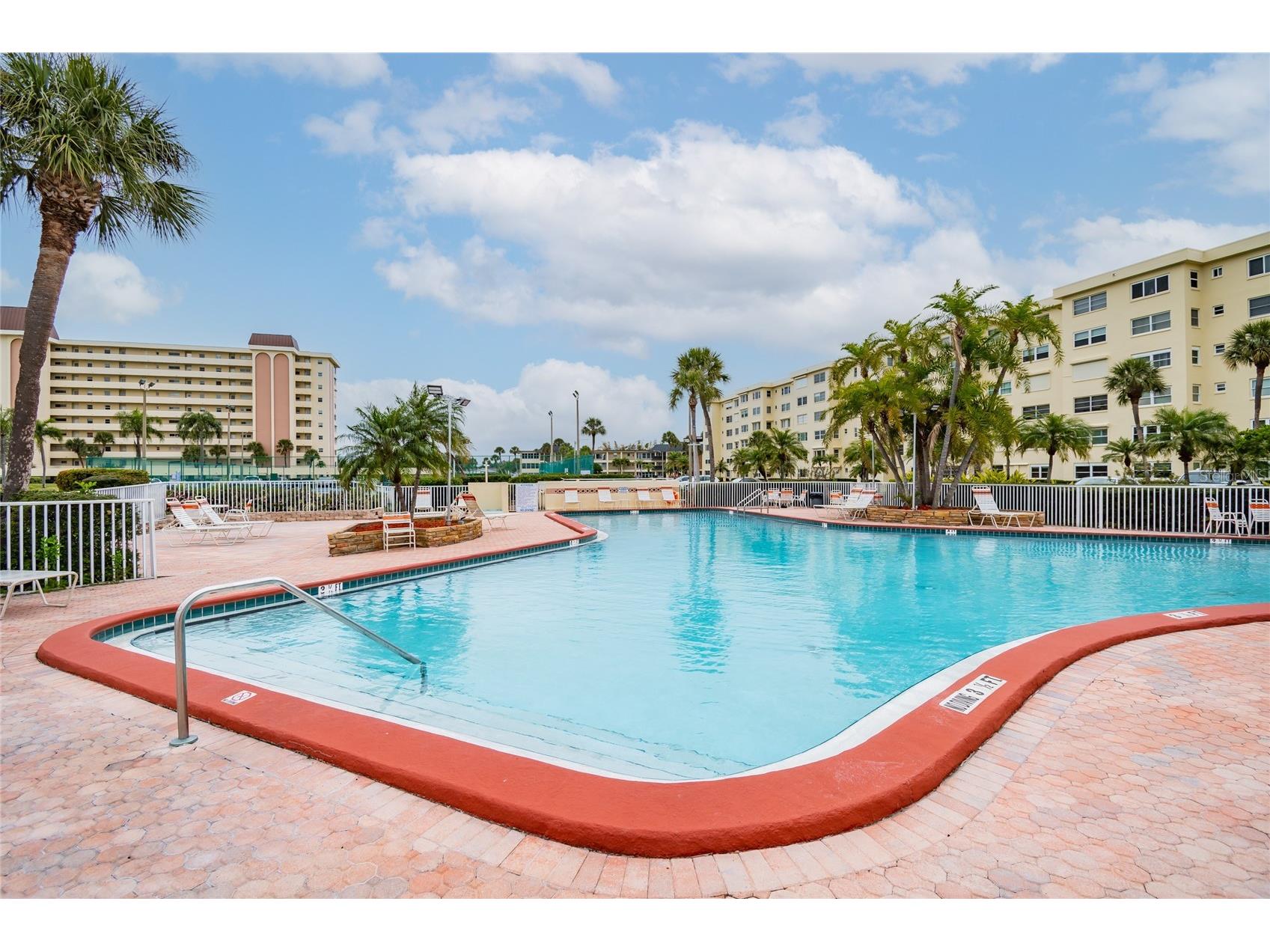 4575 Cove Circle #101 Saint Petersburg FL 33708 TB8528026 image56