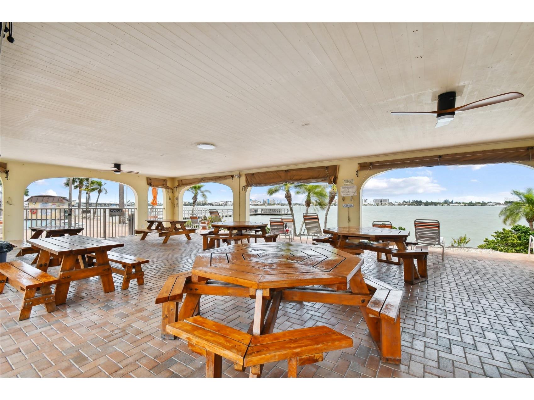 4575 Cove Circle #101 Saint Petersburg FL 33708 TB8528026 image66