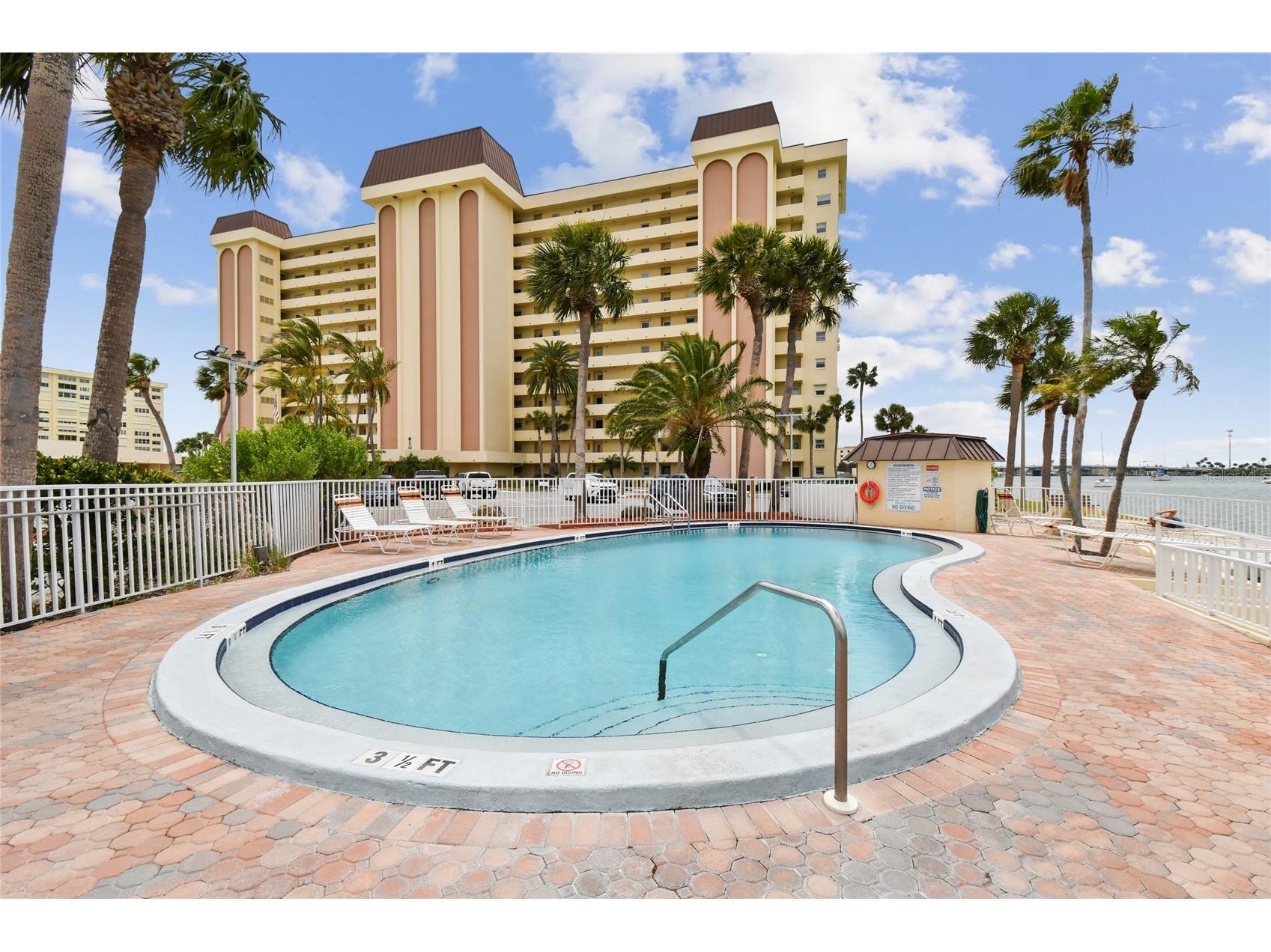 4575 Cove Circle #101 Saint Petersburg FL 33708 TB8528026 image69