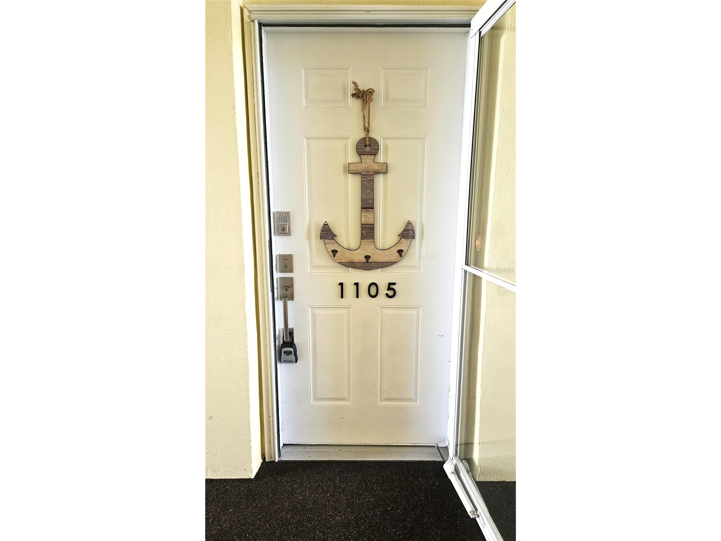 4575 Cove Circle #1105 Saint Petersburg FL 33708 TB8502812 image3