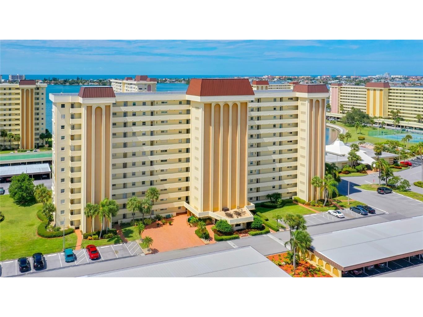 4575 Cove Circle #309 Saint Petersburg FL 33708 - INTRACOASTAL WATERWAY U8200365 image1