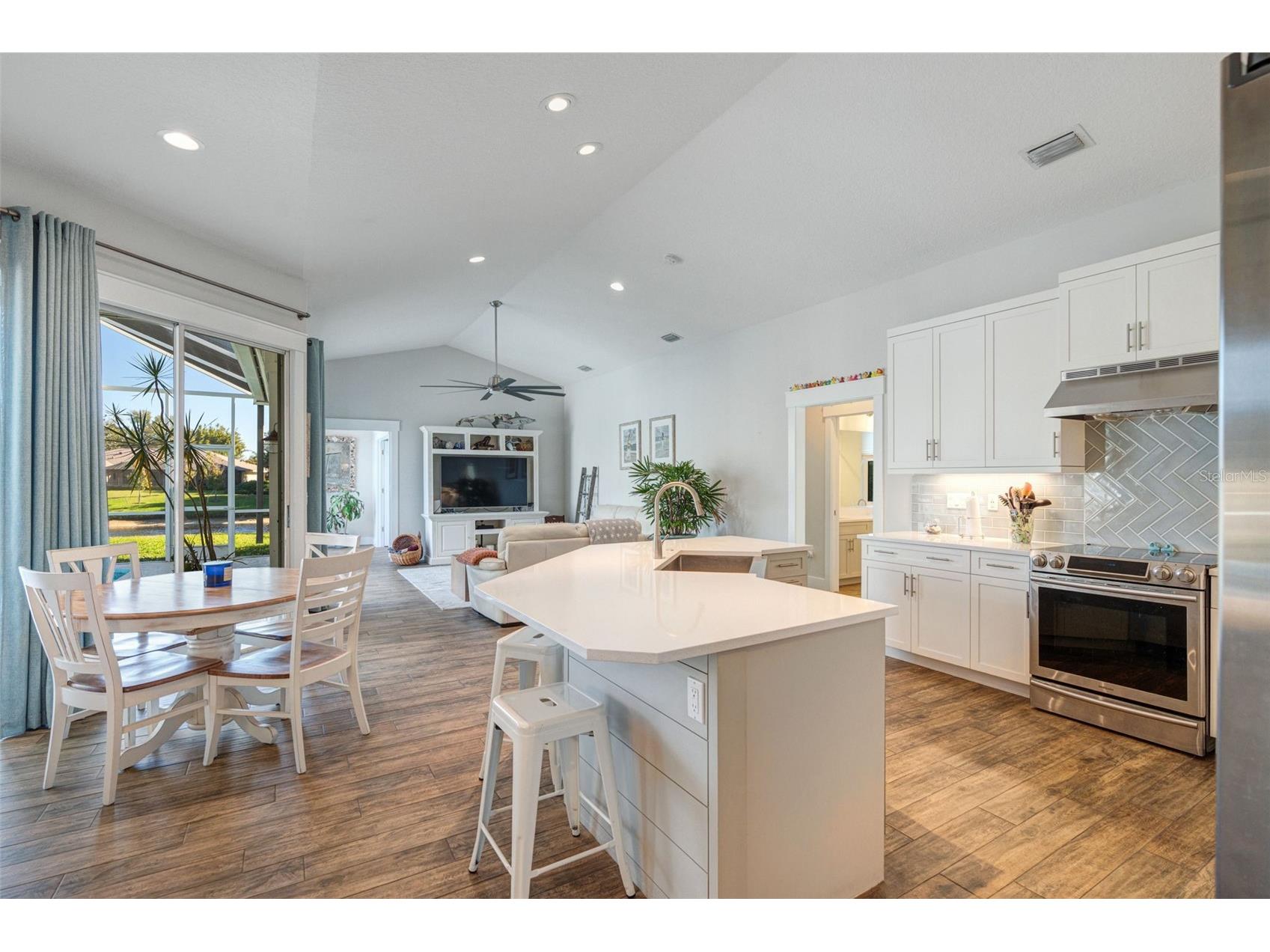 4575 Satinleaf Lane Sarasota FL 34241 A4676666 image8