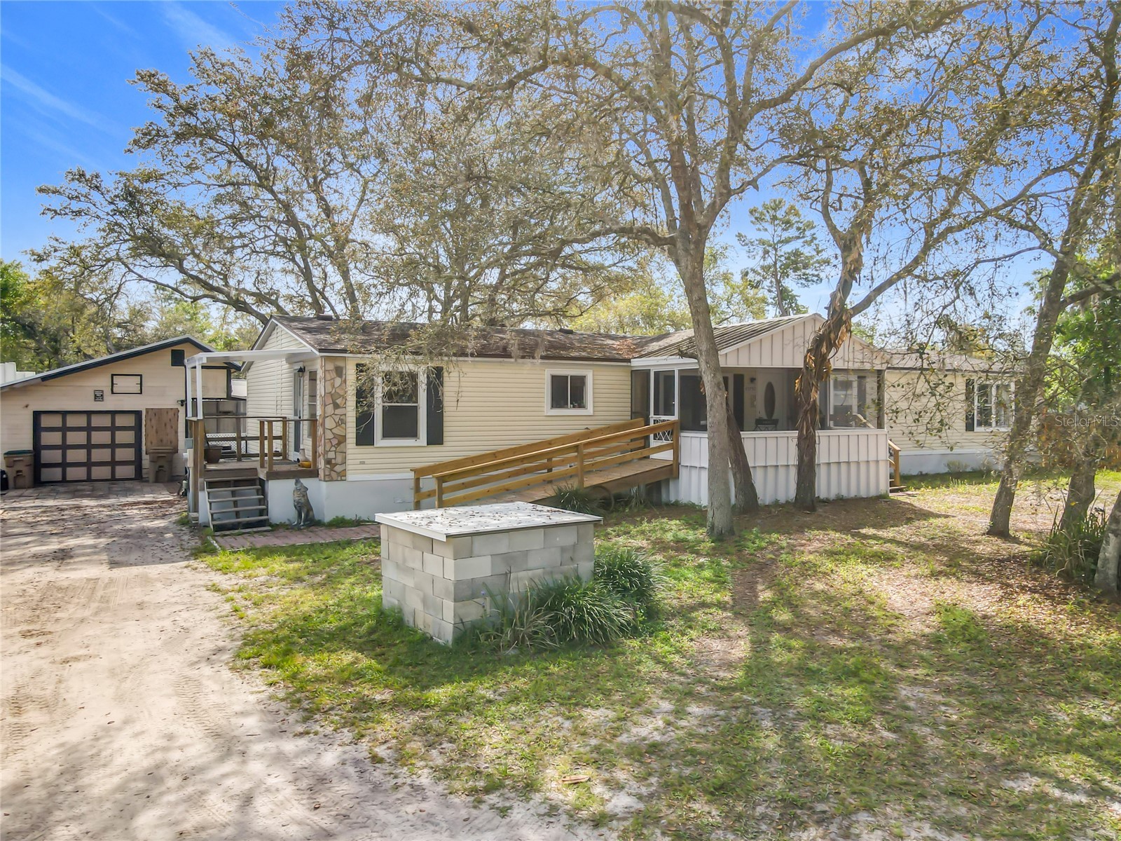 45750 Pine Street Paisley FL 32767 O6404467 image1