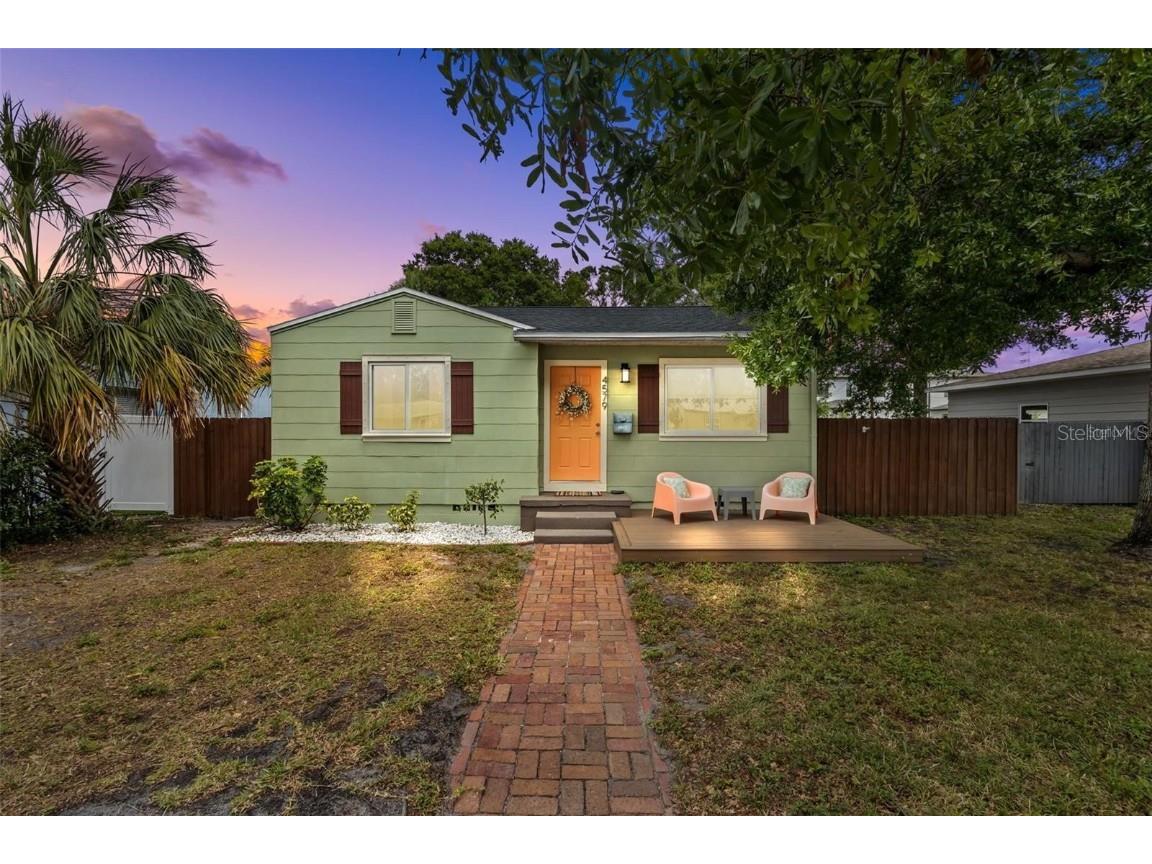 4579 10th Avenue N Saint Petersburg FL 33713 TB8430848 image1