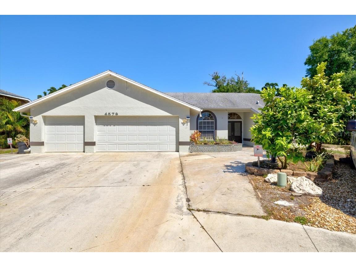 4579 Topaz Court Sarasota FL 34233 A4605796 image1