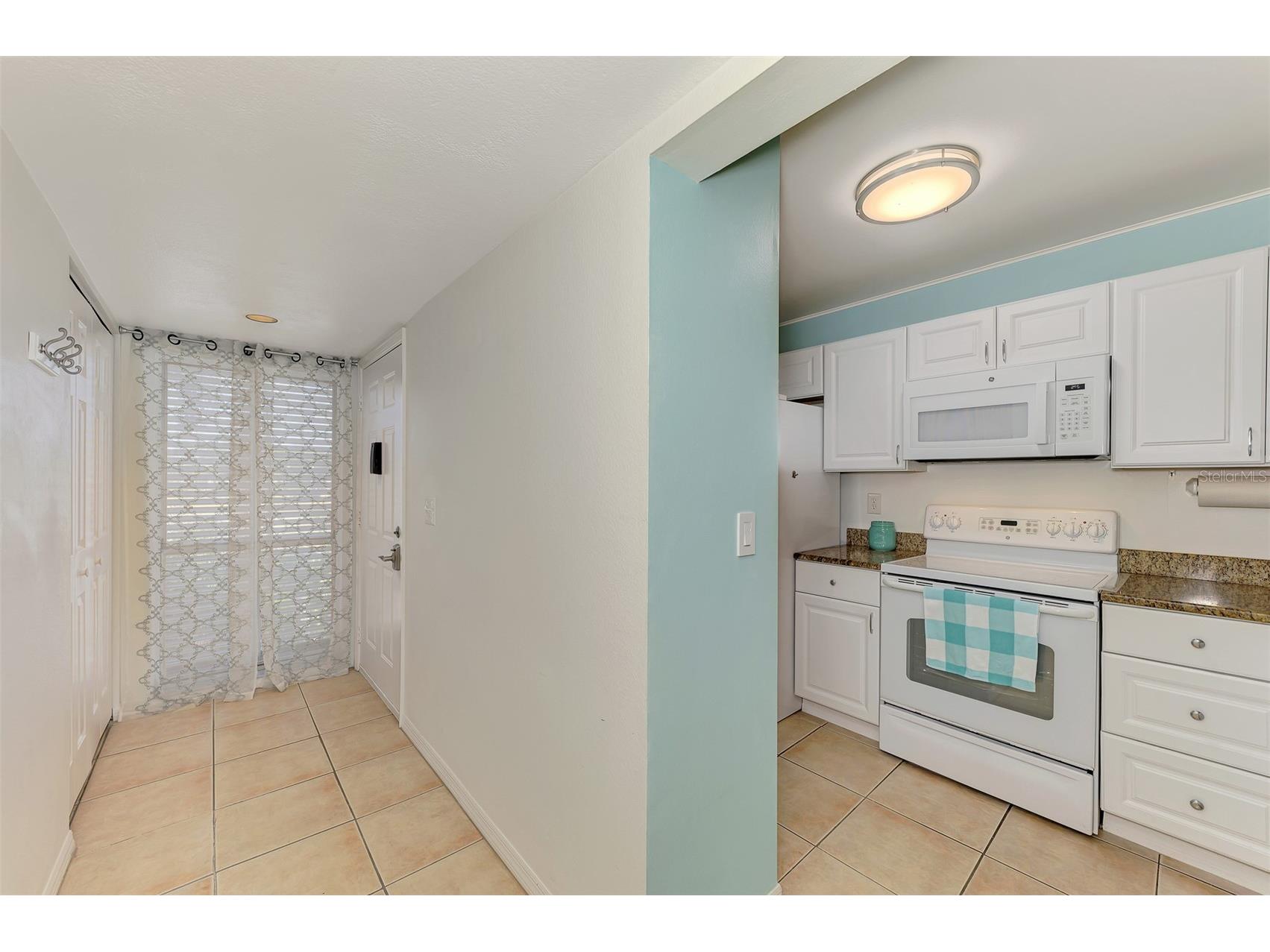 458 Cerromar Road #484 Venice FL 34293 A4683225 image6