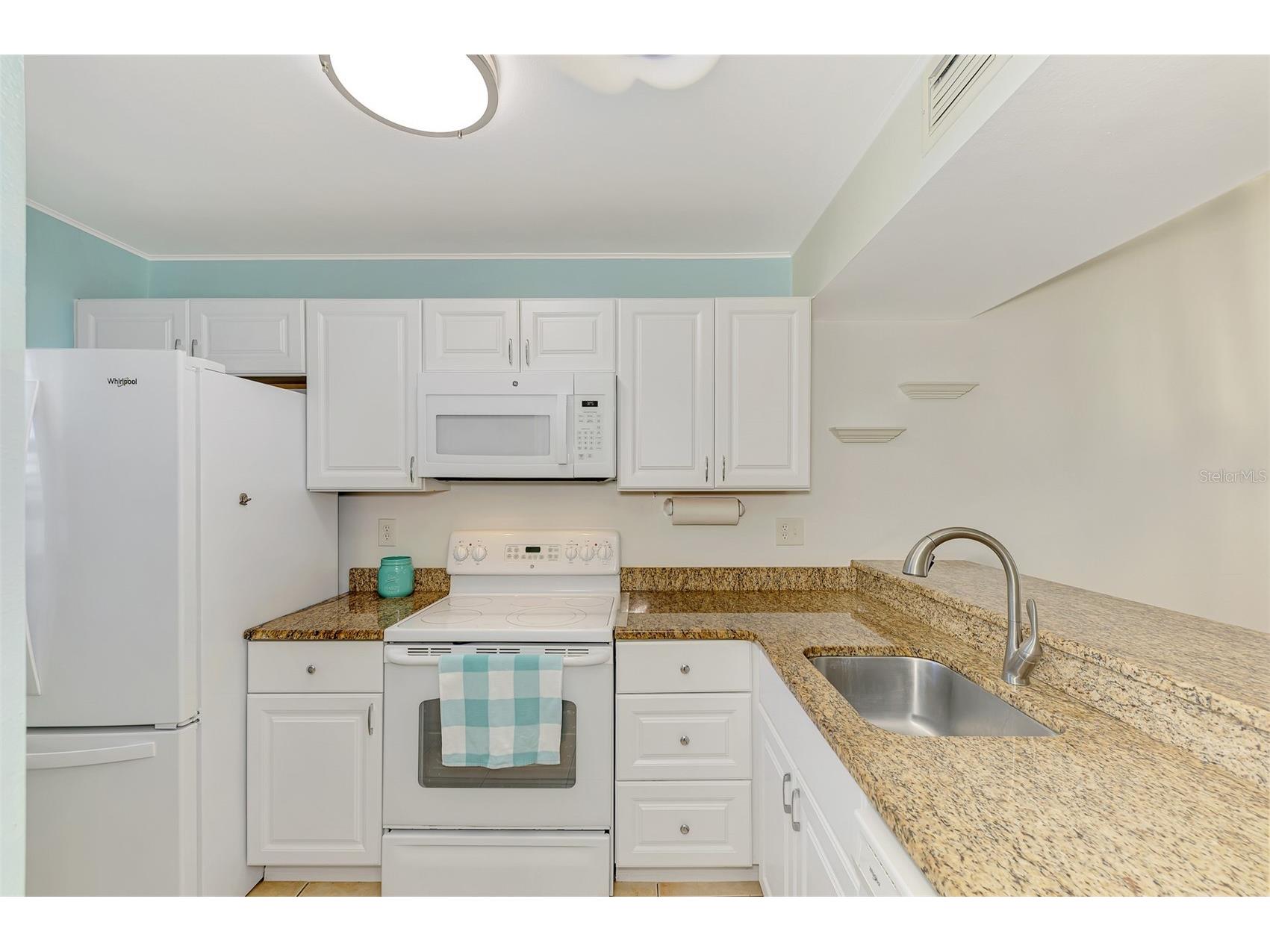 458 Cerromar Road #484 Venice FL 34293 A4683225 image8