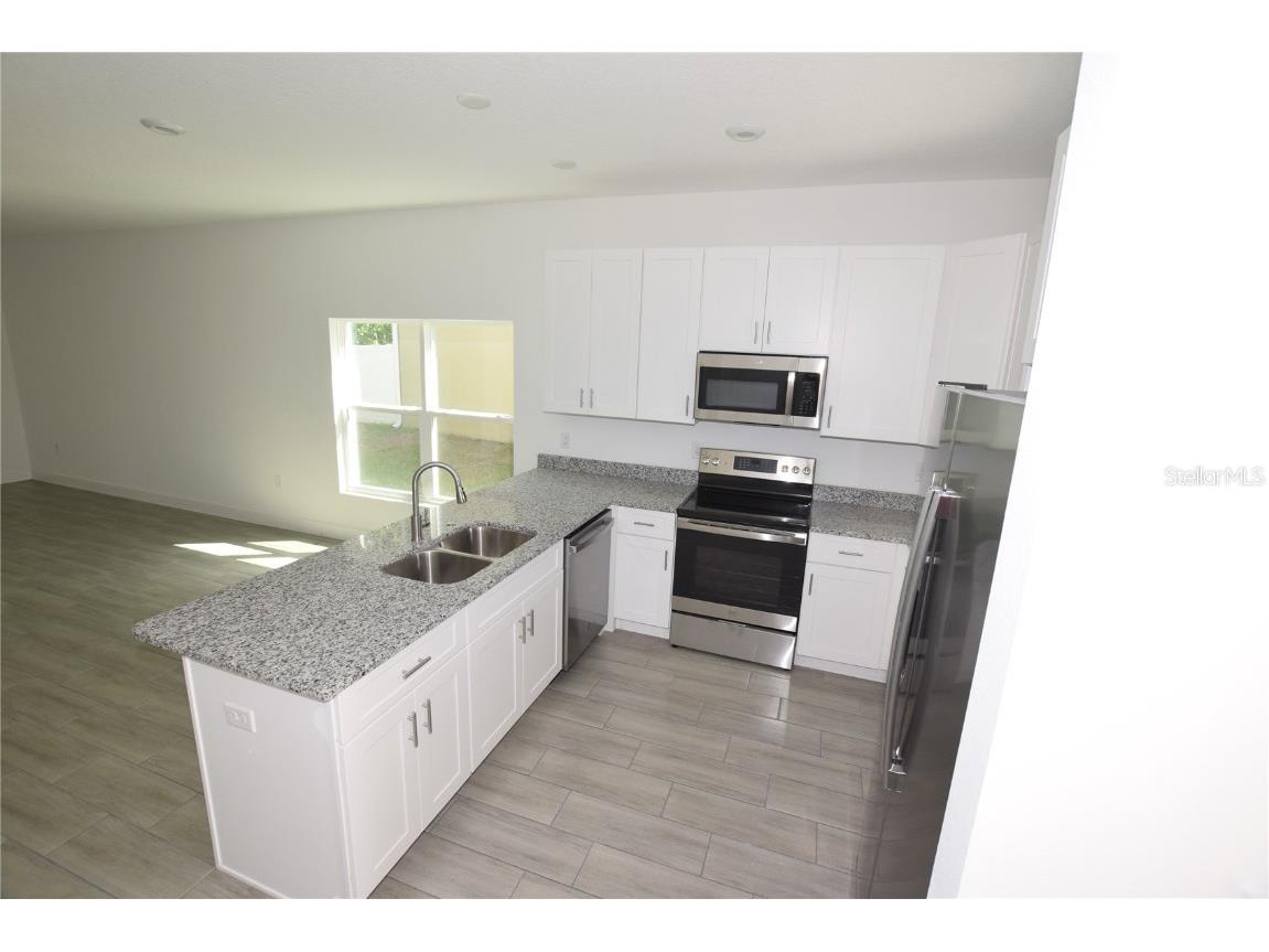 458 Lake Shore Parkway Davenport FL 33896 O6337258 image4