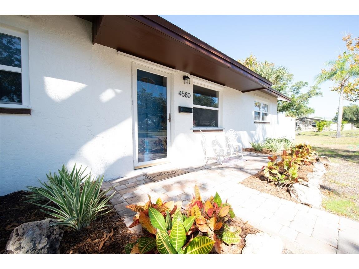 4580 5th Street N Saint Petersburg FL 33703 U8218035 image1