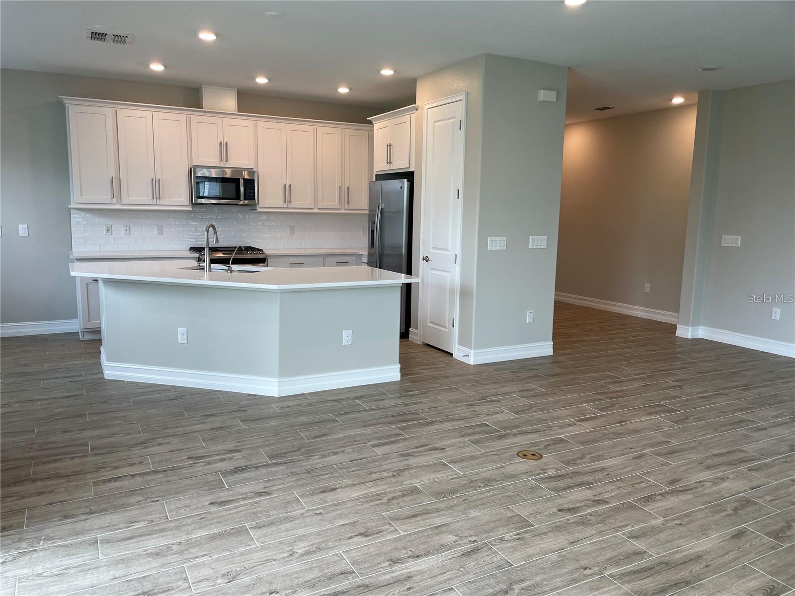 4580 Almada Lane Wesley Chapel FL 33543 TB8466943 image3