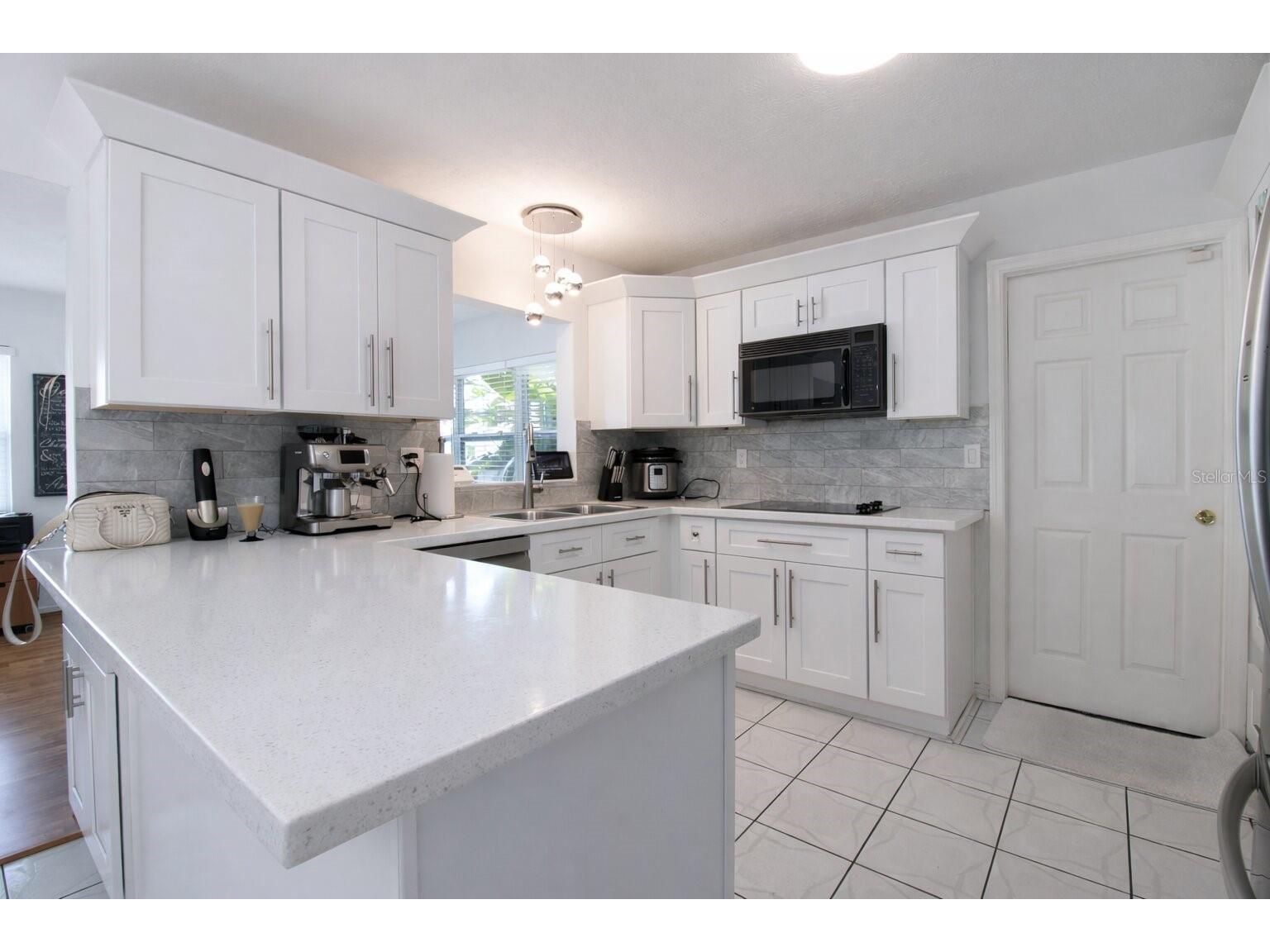 4581 21st Avenue N Saint Petersburg FL 33713 TB8503960 image5