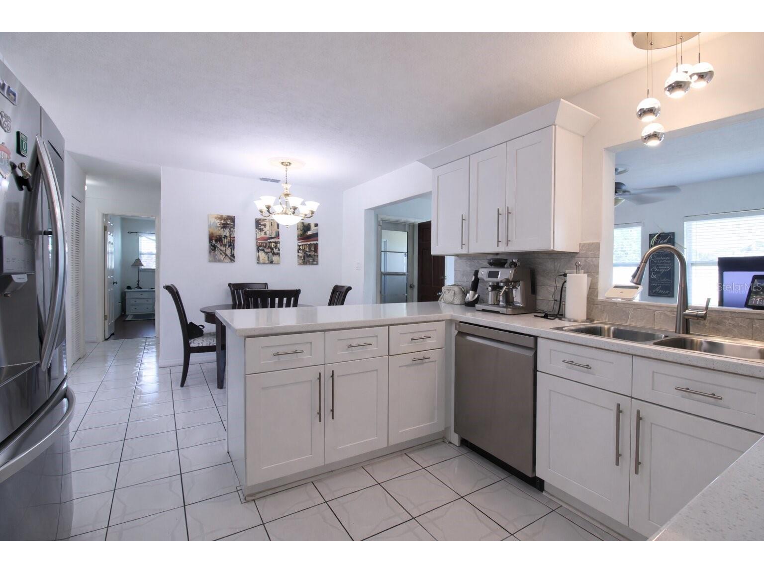 4581 21st Avenue N Saint Petersburg FL 33713 TB8503960 image8