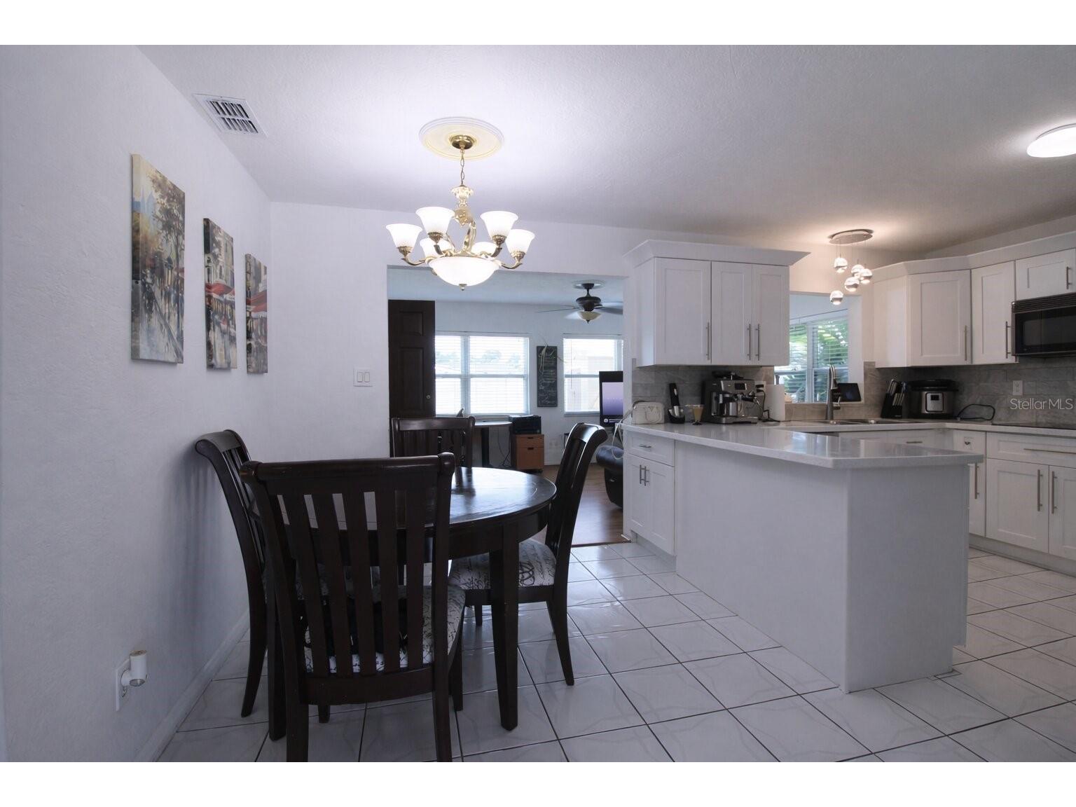 4581 21st Avenue N Saint Petersburg FL 33713 TB8503960 image9
