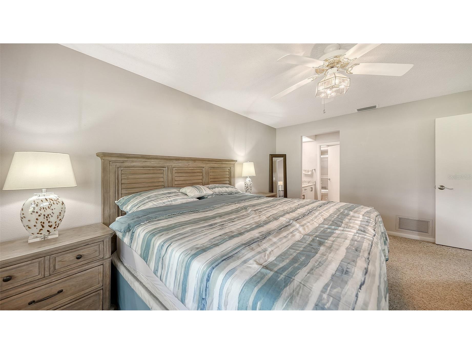 4581 Kingsmere #29 Sarasota FL 34235 A4692855 image24