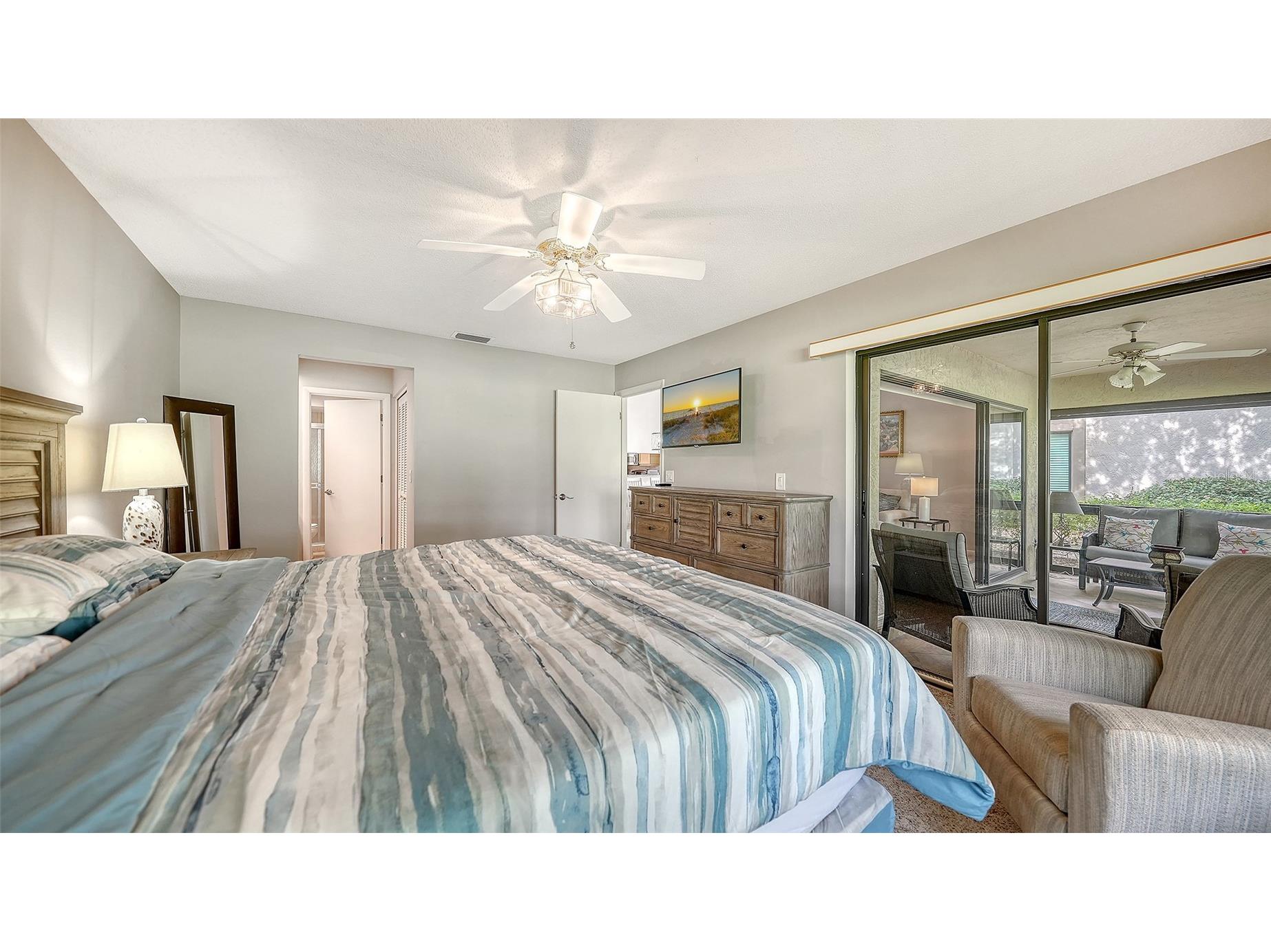 4581 Kingsmere #29 Sarasota FL 34235 A4692855 image25